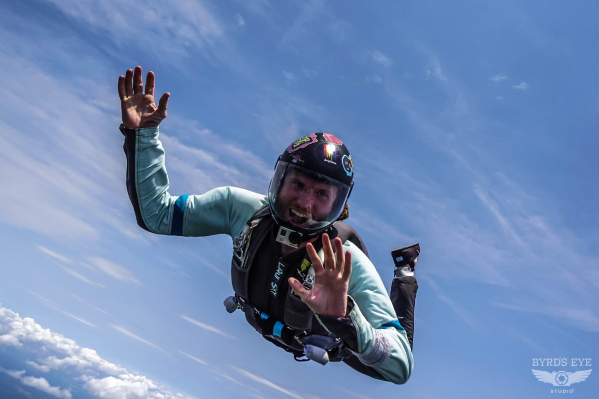 skydiving solo what is skydiving