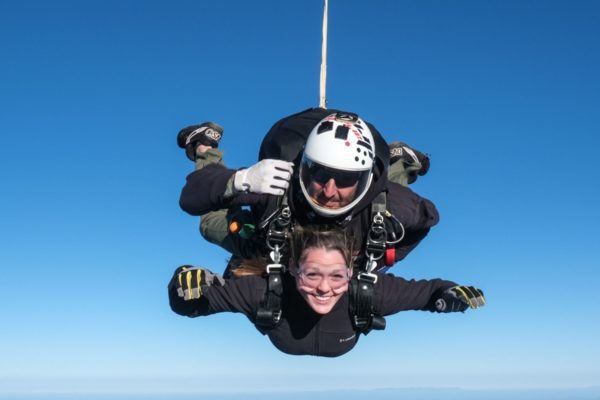 skydiving pros and cons