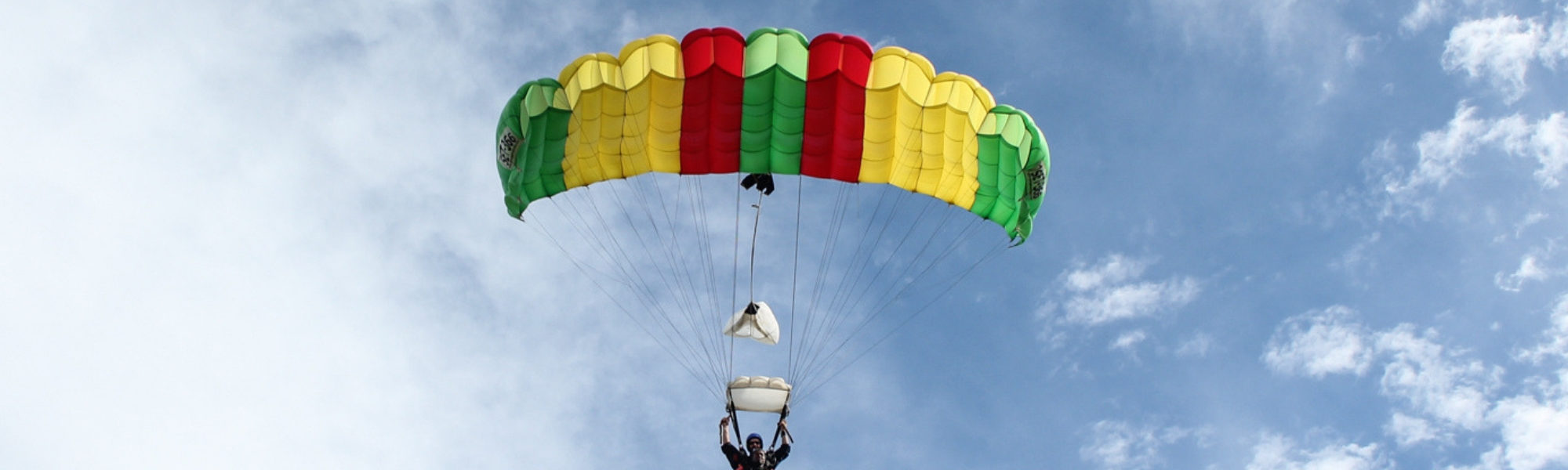 parachute canopy skydiving