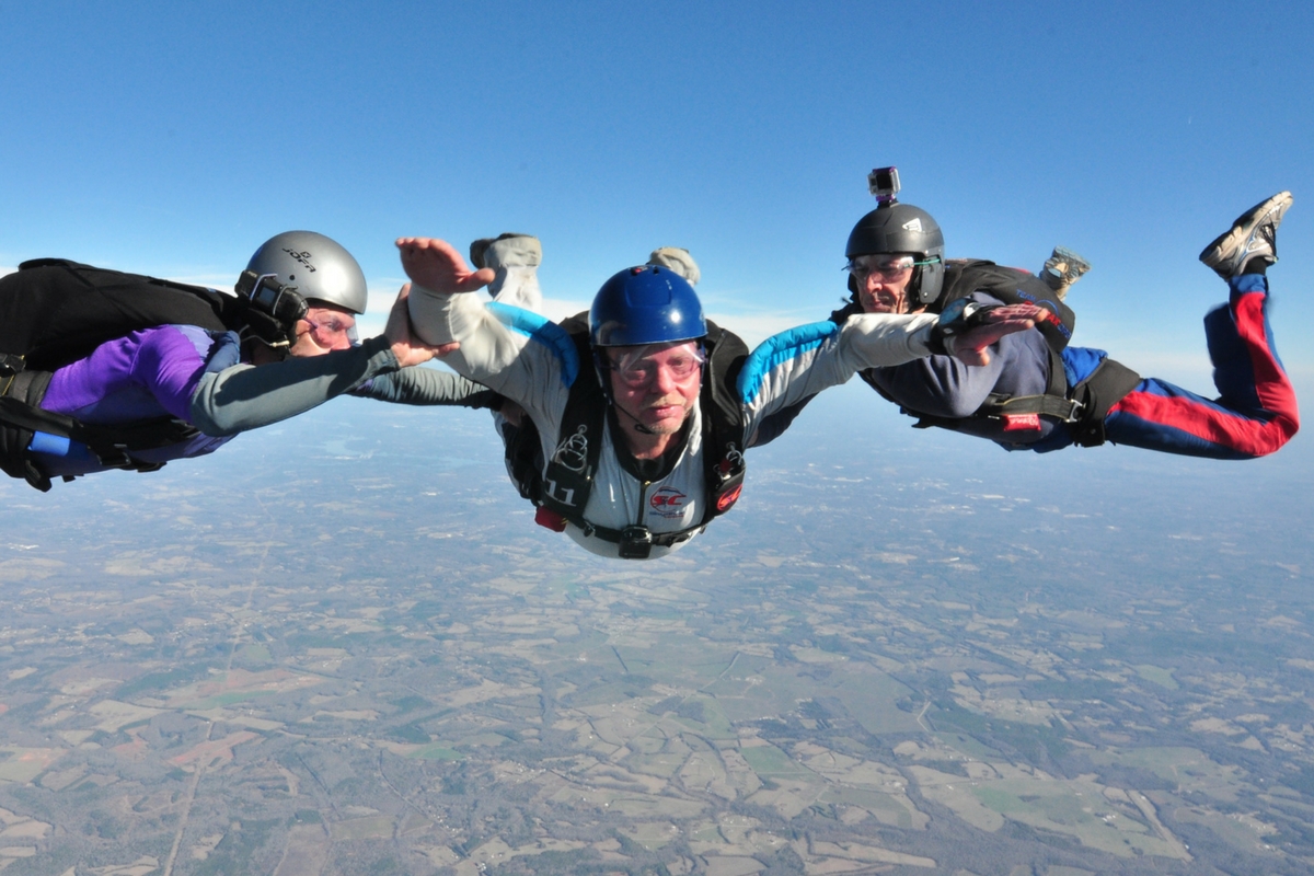 aff student works towards earning skydiving license