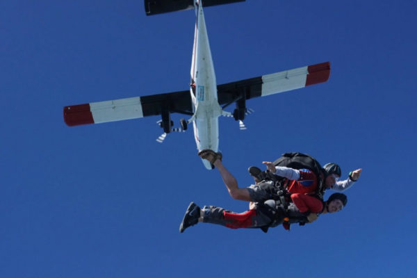 how does it feel to skydive