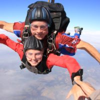 things to know before going tandem skydiving